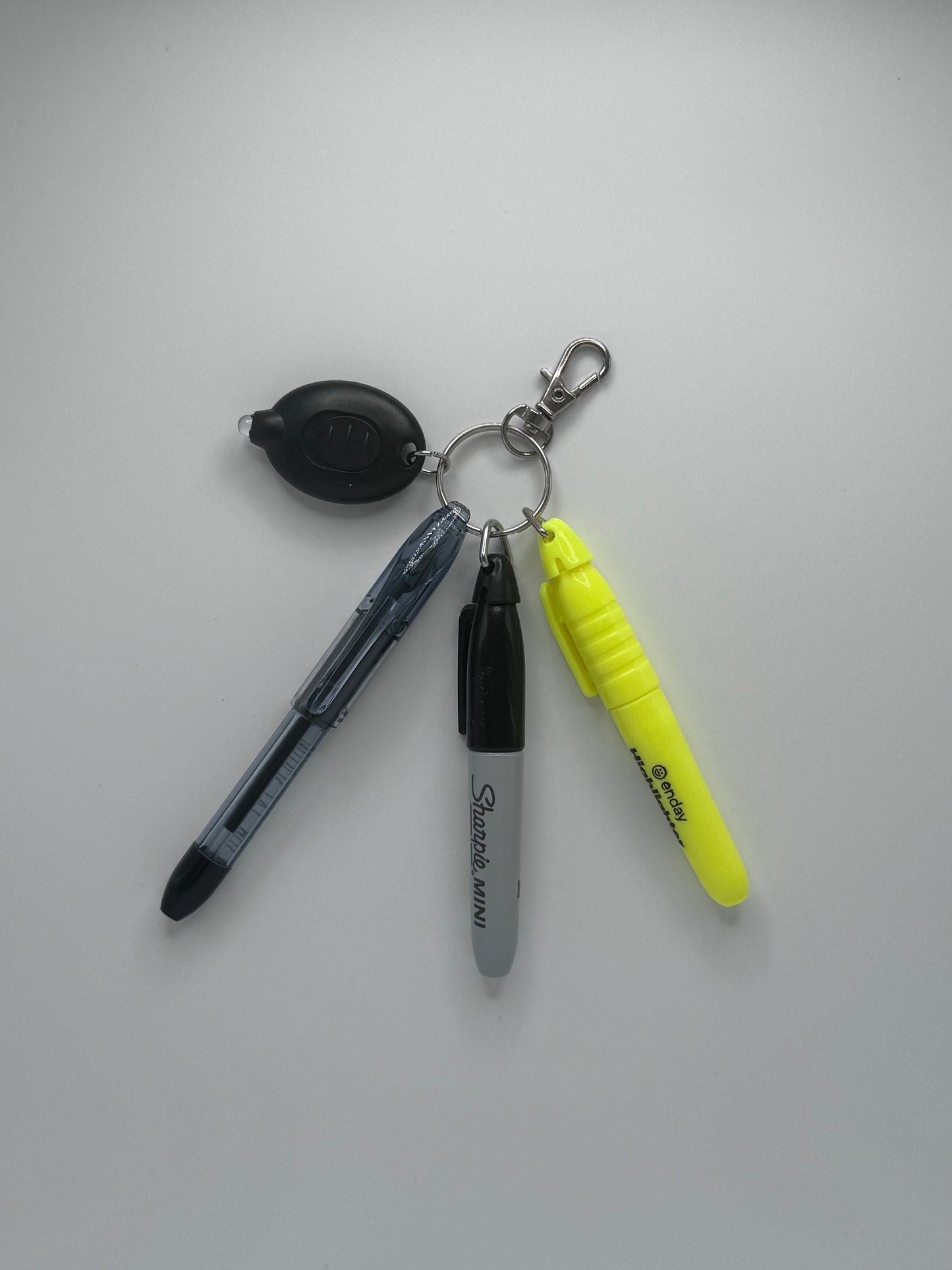 Original Ballpoint Pen Badge Reel Set