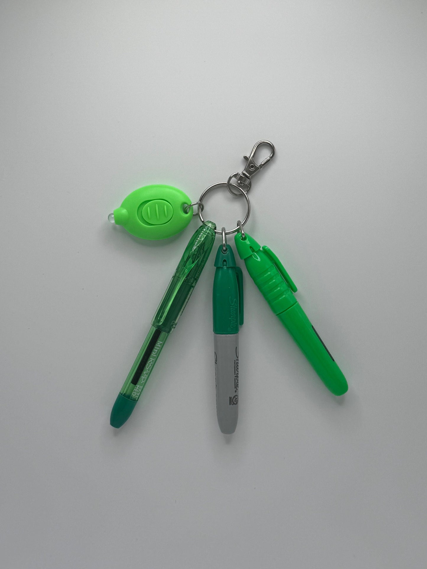 Original Ballpoint Pen Badge Reel Set