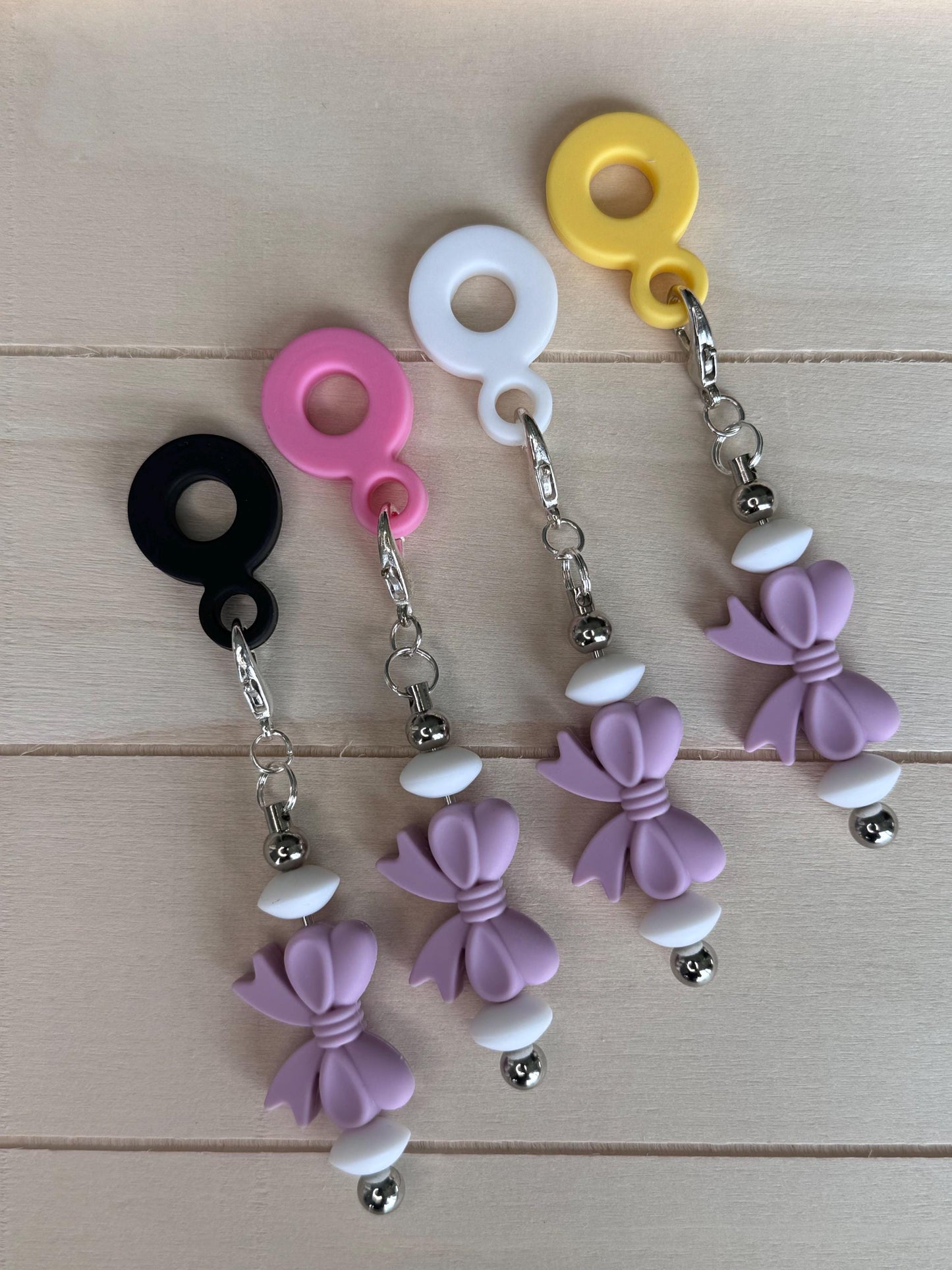 Bow Tumbler Charm Chain
