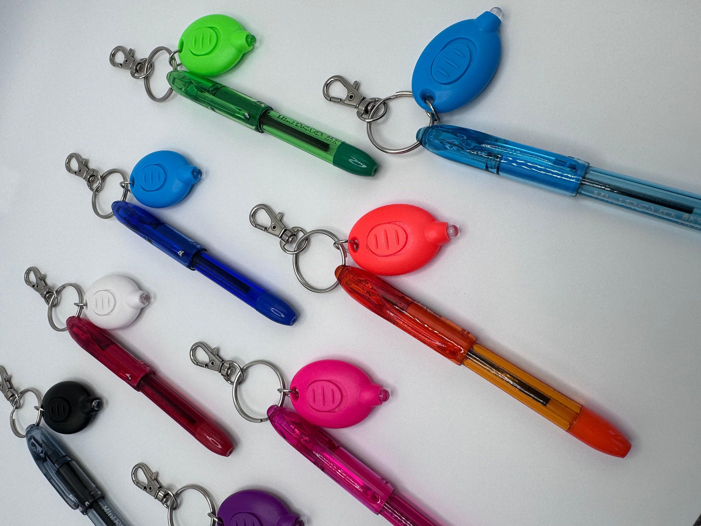 Mini pen holder badge reel accessory gift for nurse breakaway lanyard colorful teacher keychain gift for medical assistant badge reel pens