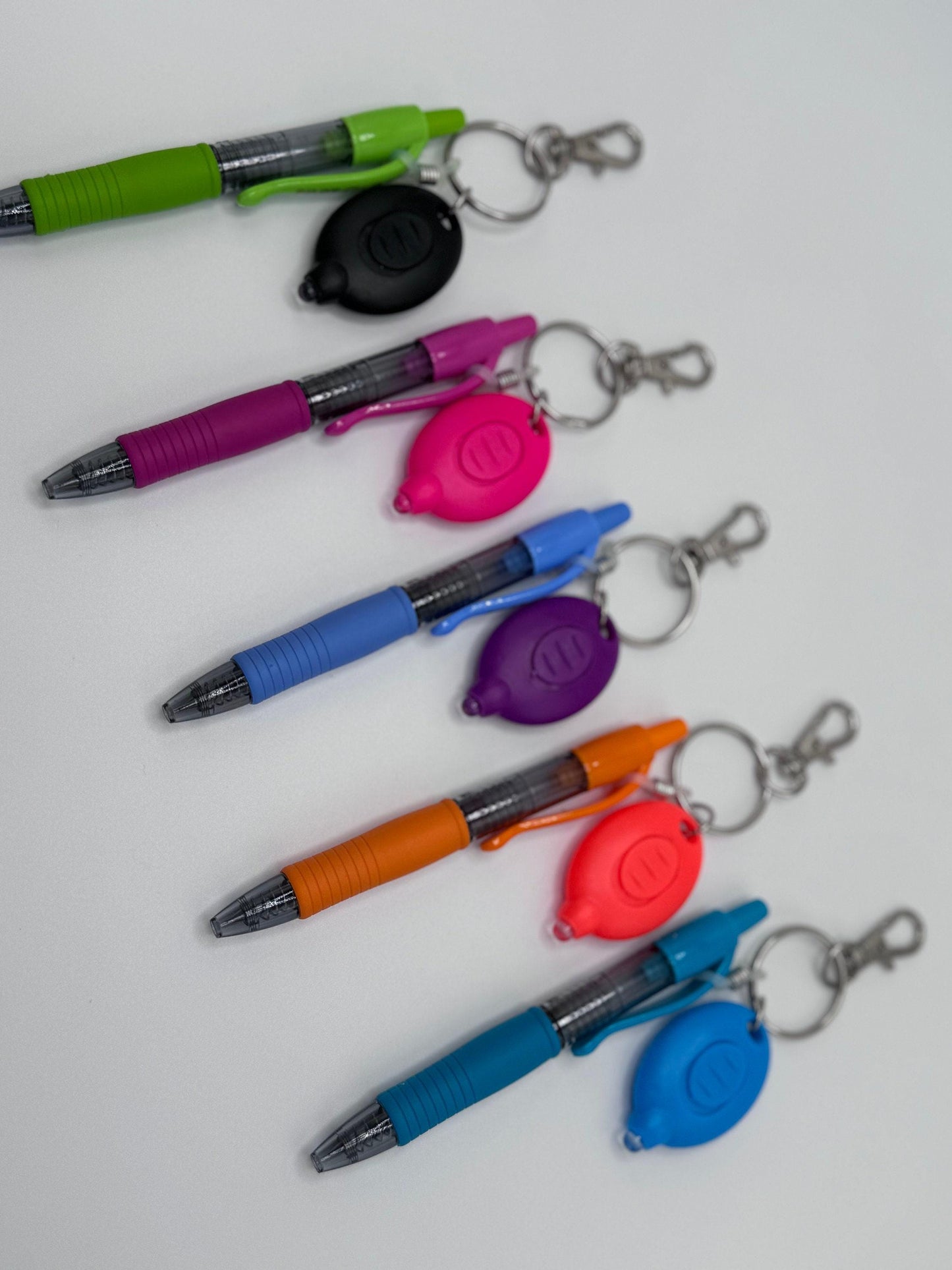 Mini pen holder badge reel accessory gift for nurse breakaway lanyard colorful teacher keychain gift for medical assistant badge reel pens