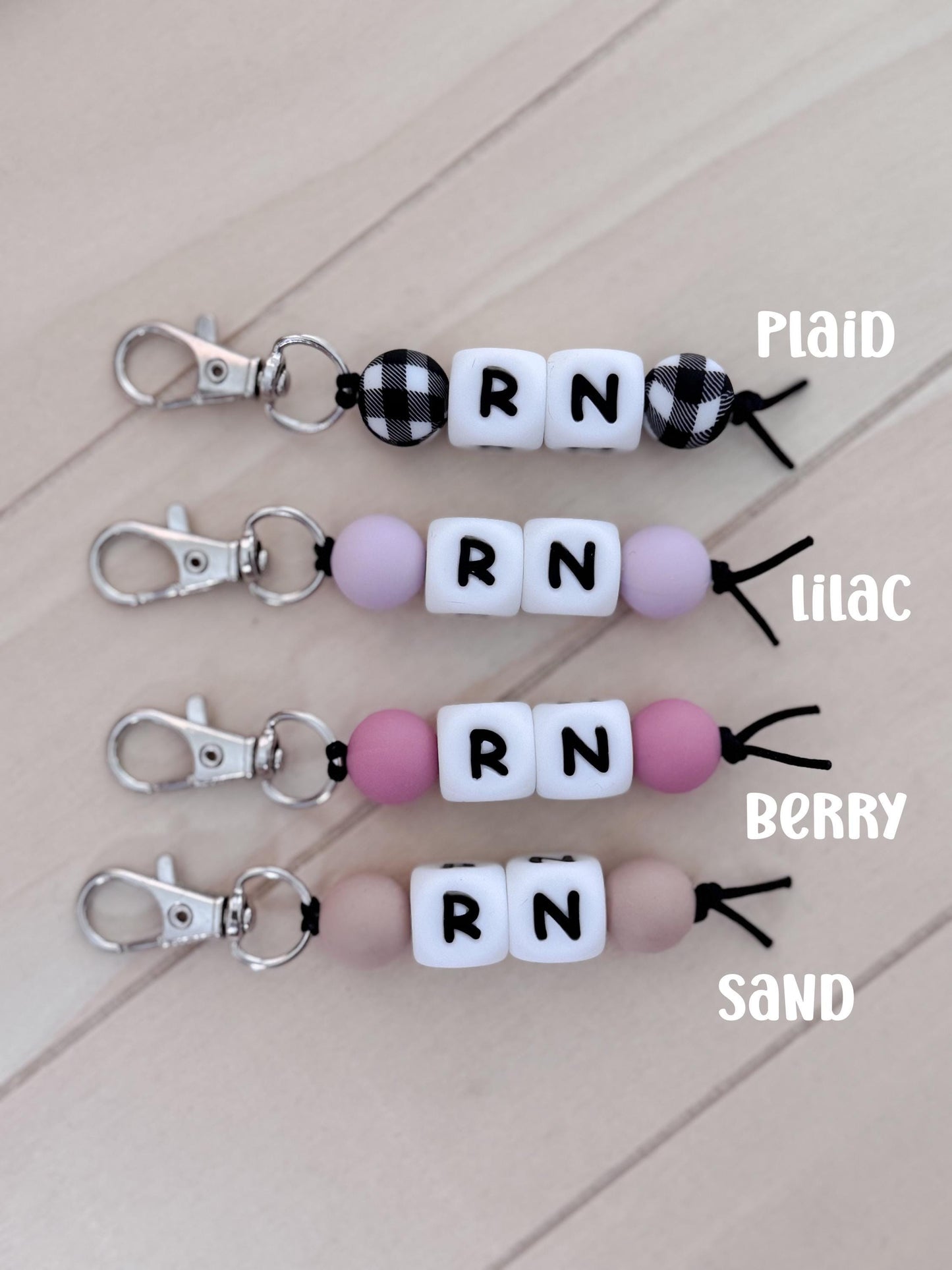 Rn beaded keychain nurse beaded badge reel silicone bead keychain new nurse gift nursing accessories badge buddy clip cute registered nurse