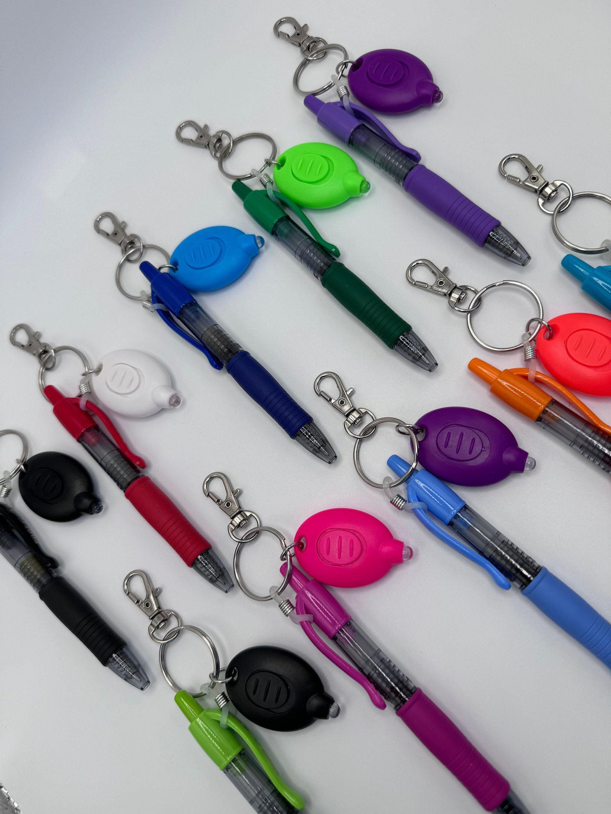 Mini pen holder badge reel accessory gift for nurse breakaway lanyard colorful teacher keychain gift for medical assistant badge reel pens